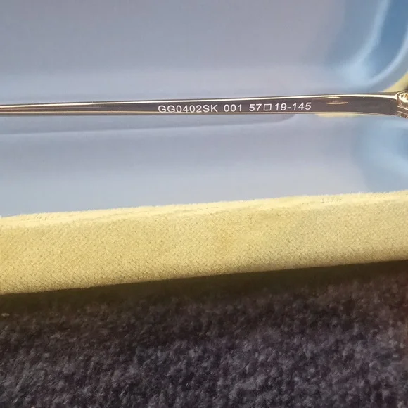 😎 Gucci Cat Eye Sunglasses Red Gold EUC - Picture 9 of 9